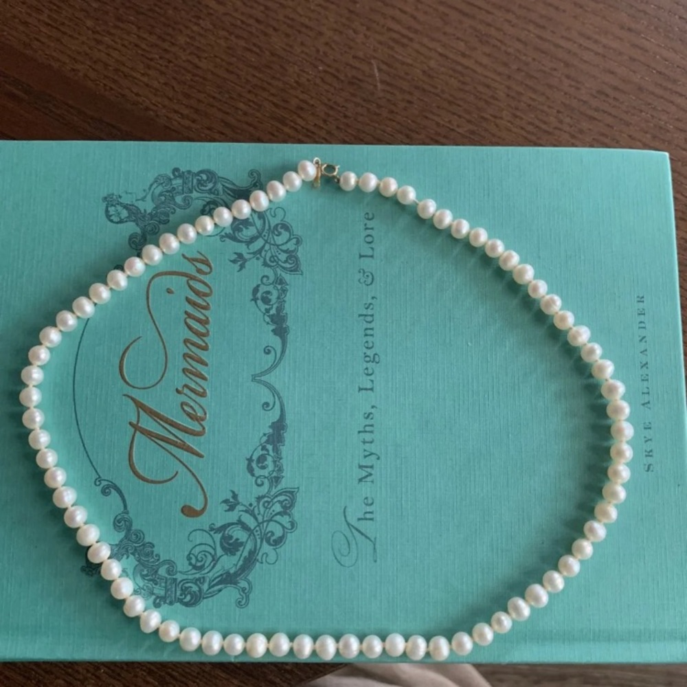 10KT pearl necklace